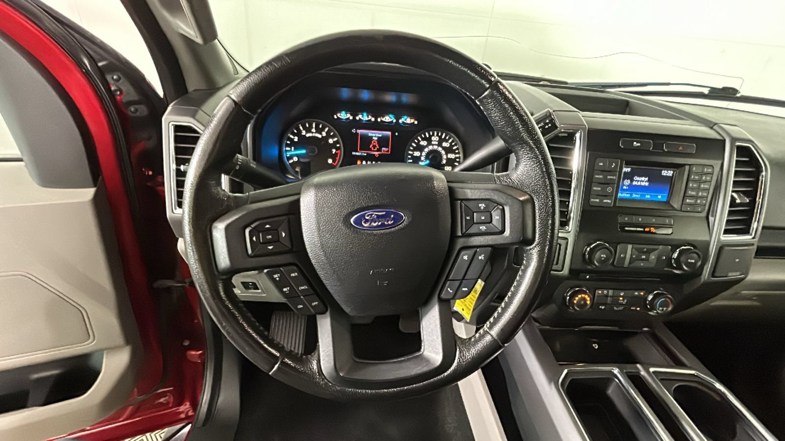 Used 2015 Ford F150 XLT w/ Equipment Group 301A Mid AWD/4WD image 17