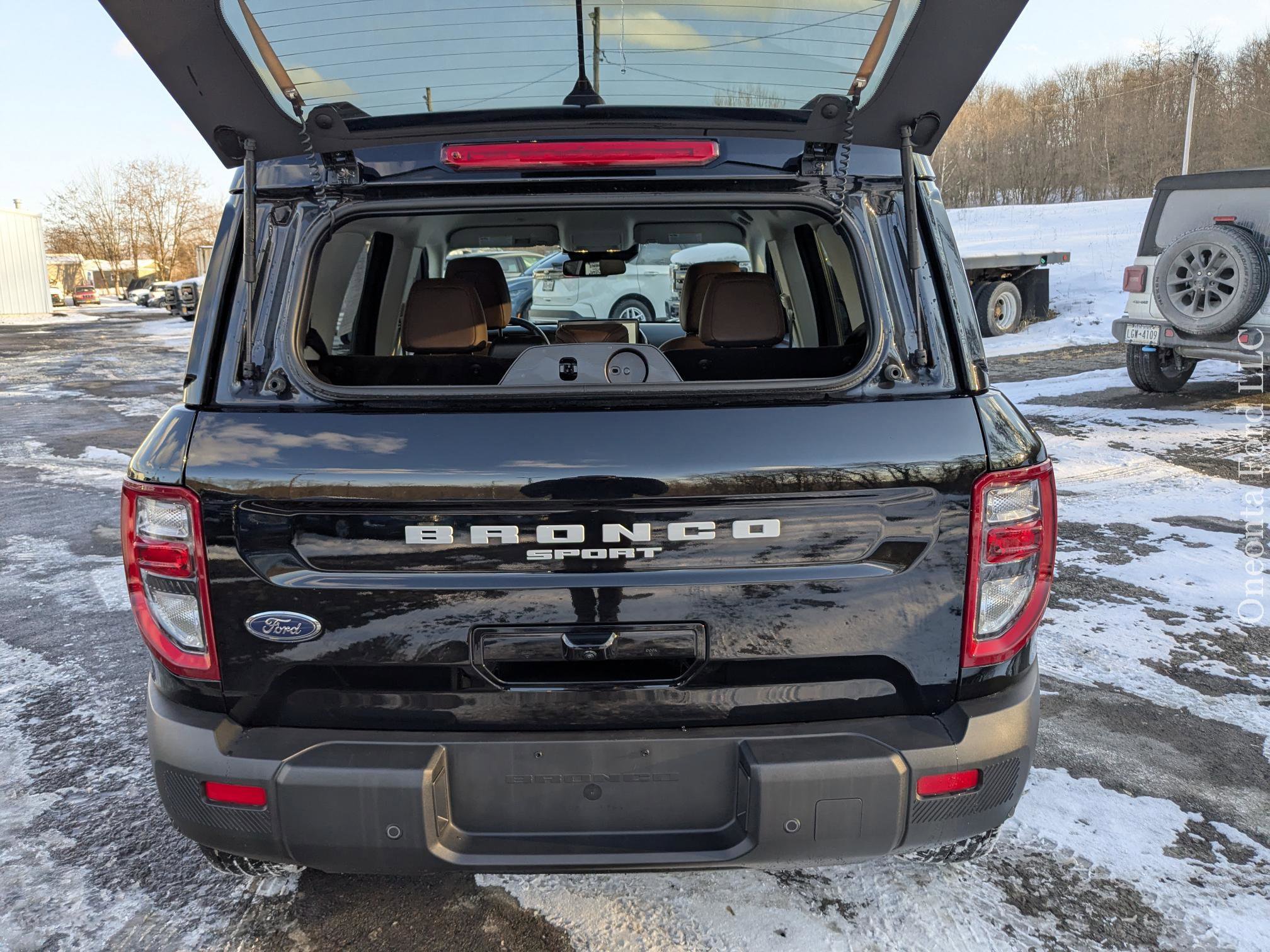 Used 2025 Ford Bronco Sport Outer Banks w/ Outer Banks Tech Package+ image 11