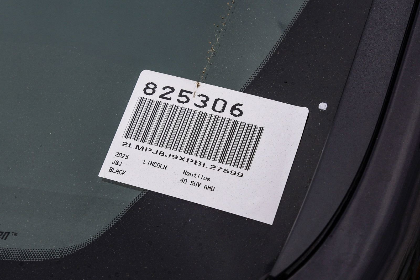 Used 2023 Lincoln Nautilus AWD w/ Premium Package image 28