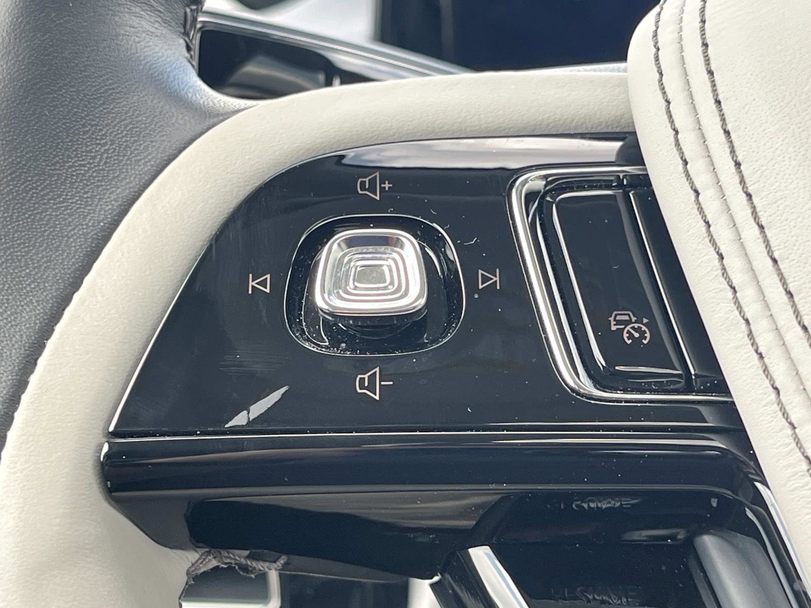 Used 2025 Lincoln Aviator Reserve w/ Equipment Group 201A AWD/4WD image 30