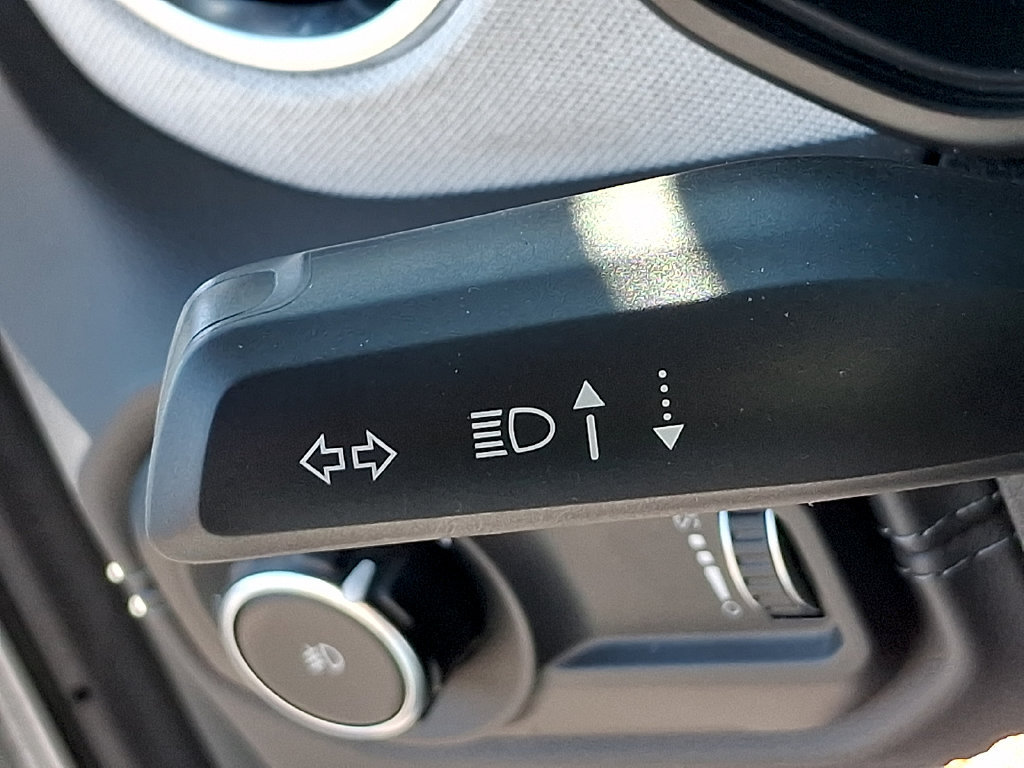 Used 2024 Jeep Wrangler Unlimited Sahara AWD/4WD image 27