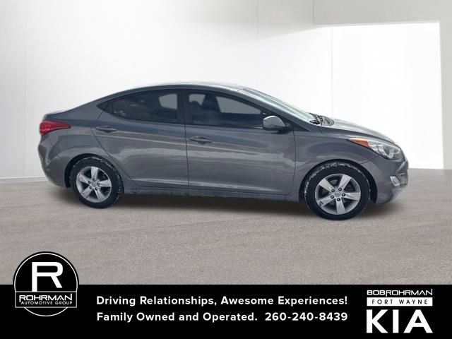 Used 2013 Hyundai Elantra GLS w/ Preferred Pkg image 6