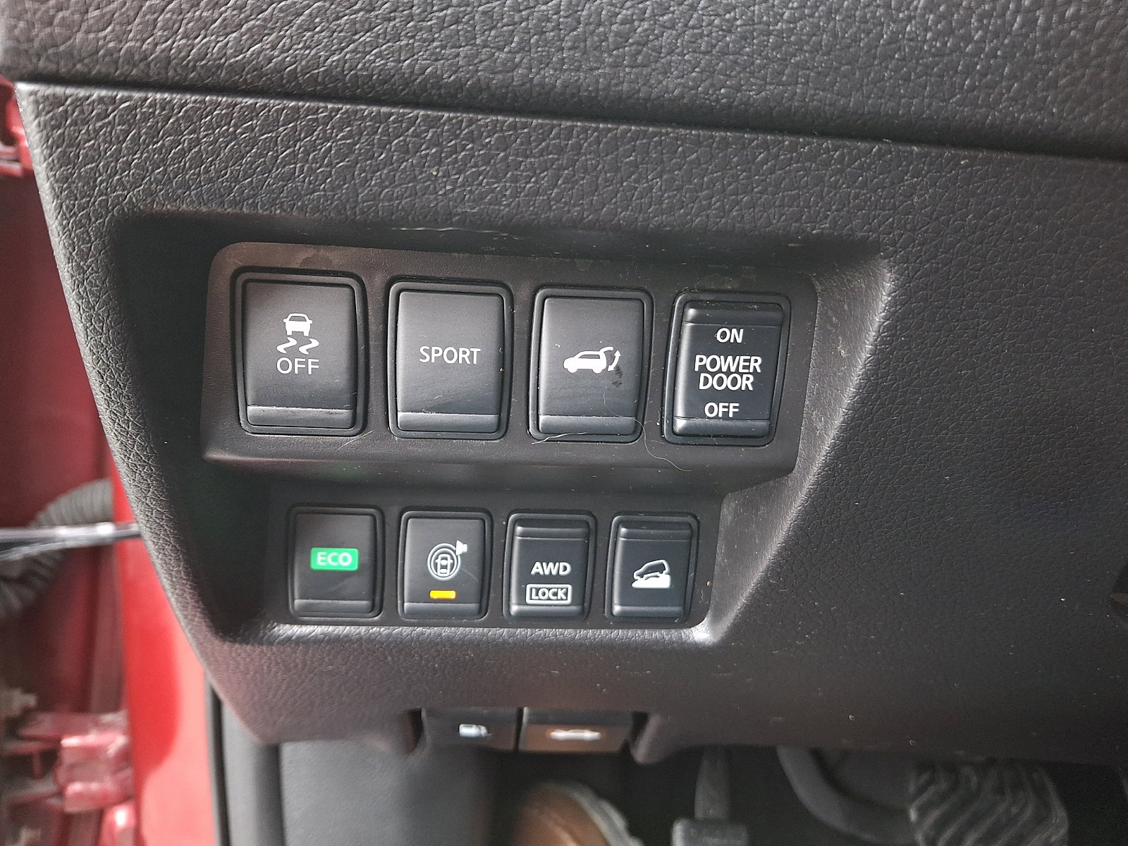 Used 2015 Nissan Rogue SL image 24