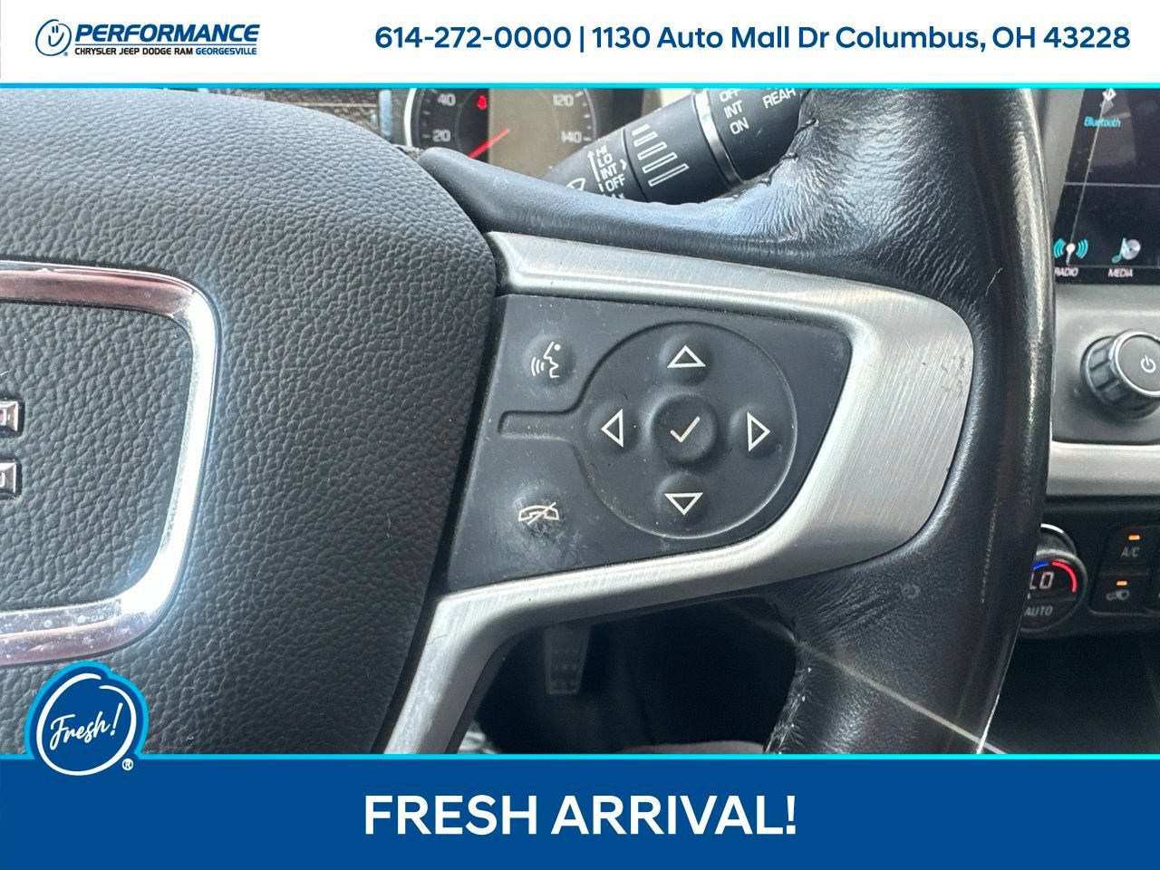 Used 2018 GMC Acadia SLT w/ LPO, Floor Liner Package FWD image 25