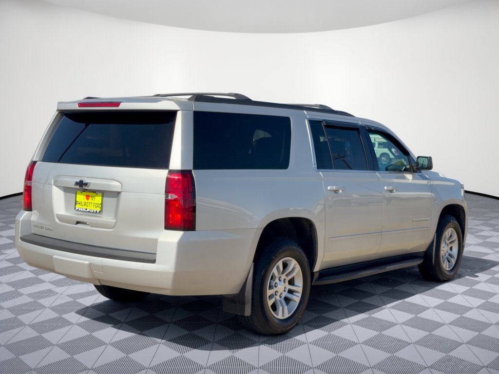 Used 2020 Chevrolet Suburban LS w/ Enhanced Driver Alert Package RWD image 9
