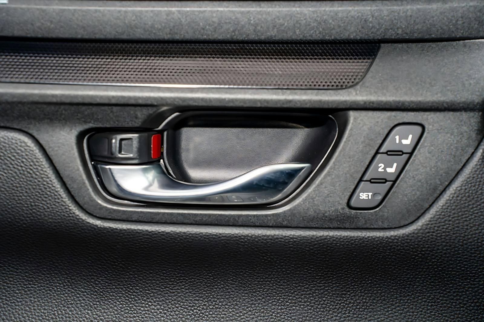 Certified 2025 Honda CR-V Sport-L image 30