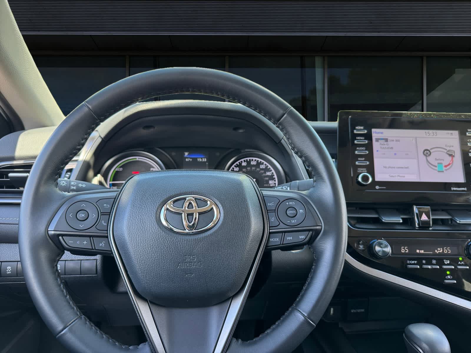 Used 2024 Toyota Camry SE FWD image 3