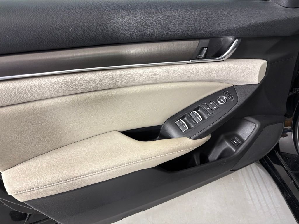 Used 2018 Honda Accord LX image 13