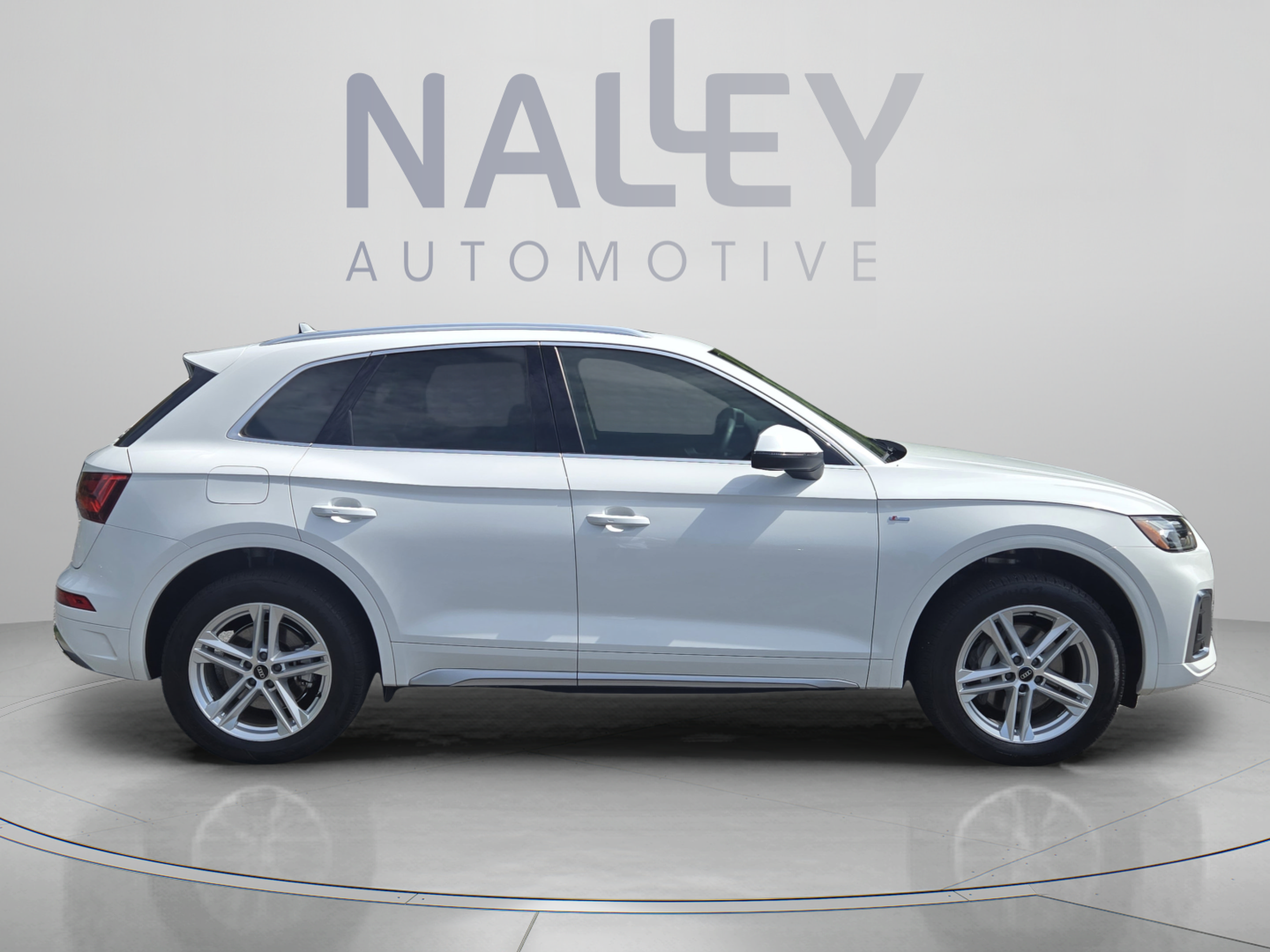 Used 2023 Audi Q5 e Premium AWD/4WD image 6