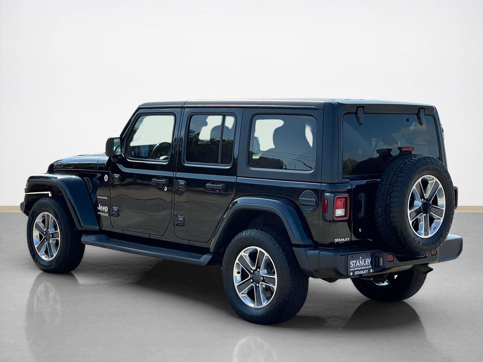 Used 2020 Jeep Wrangler Unlimited Sahara image 5