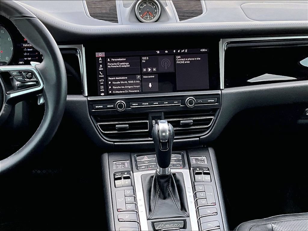 Certified 2020 Porsche Macan S AWD/4WD image 16