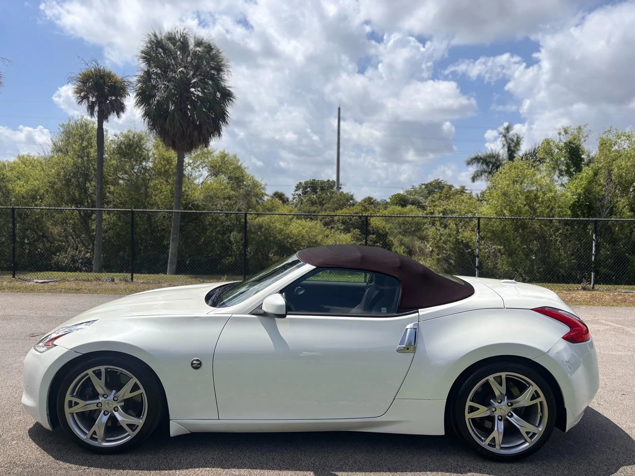 Used 2012 Nissan 370Z Touring w/ Sport Pkg image 9