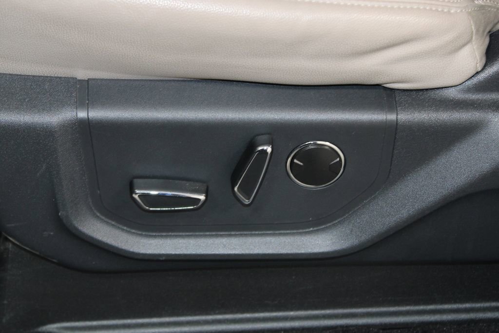 Used 2023 Ford Expedition Limited image 18