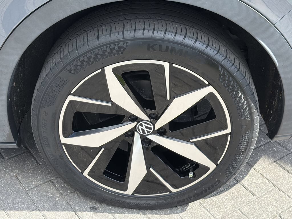 Used 2023 Volkswagen ID.4 Pro S Plus AWD/4WD image 32