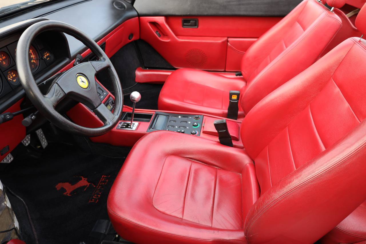 Used 1989 Ferrari Mondial T Cabriolet RWD image 11