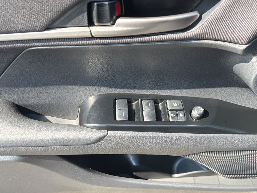 Used 2025 Toyota Camry LE w/ Convenience Package FWD image 21
