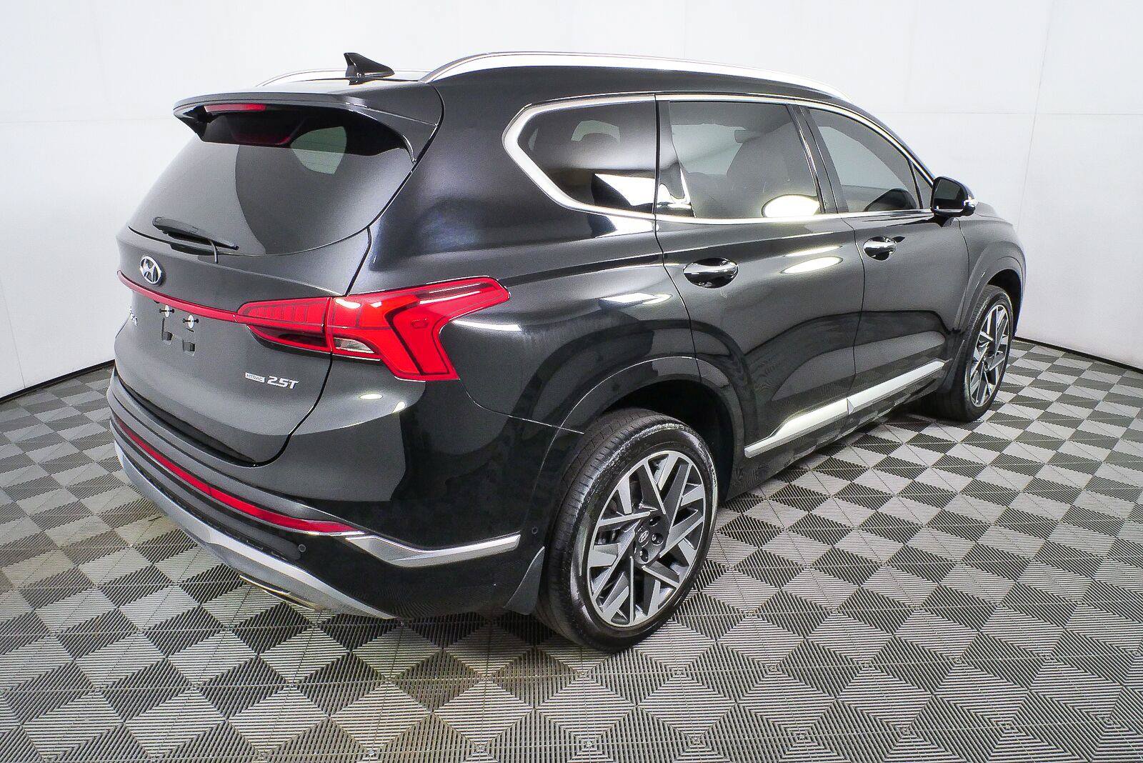 Used 2023 Hyundai Santa Fe Calligraphy AWD/4WD image 10