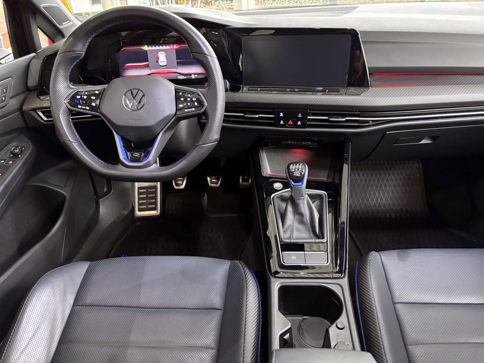 Used 2024 Volkswagen Golf R image 28