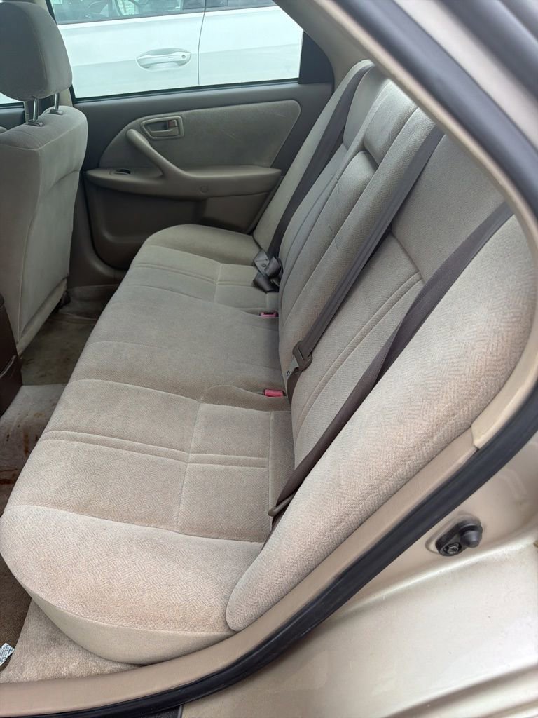 Used 2000 Toyota Camry CE FWD image 5