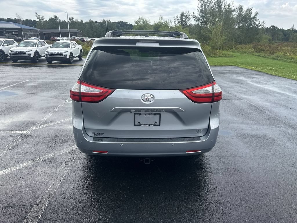 Used 2015 Toyota Sienna XLE Premium AWD/4WD image 7
