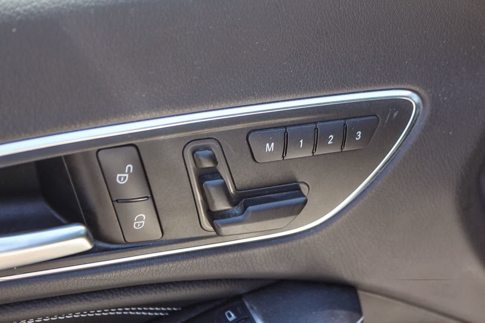 Used 2014 Mercedes-Benz CLA 250 image 27