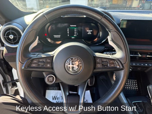 Used 2024 Alfa Romeo Tonale Veloce AWD/4WD image 11