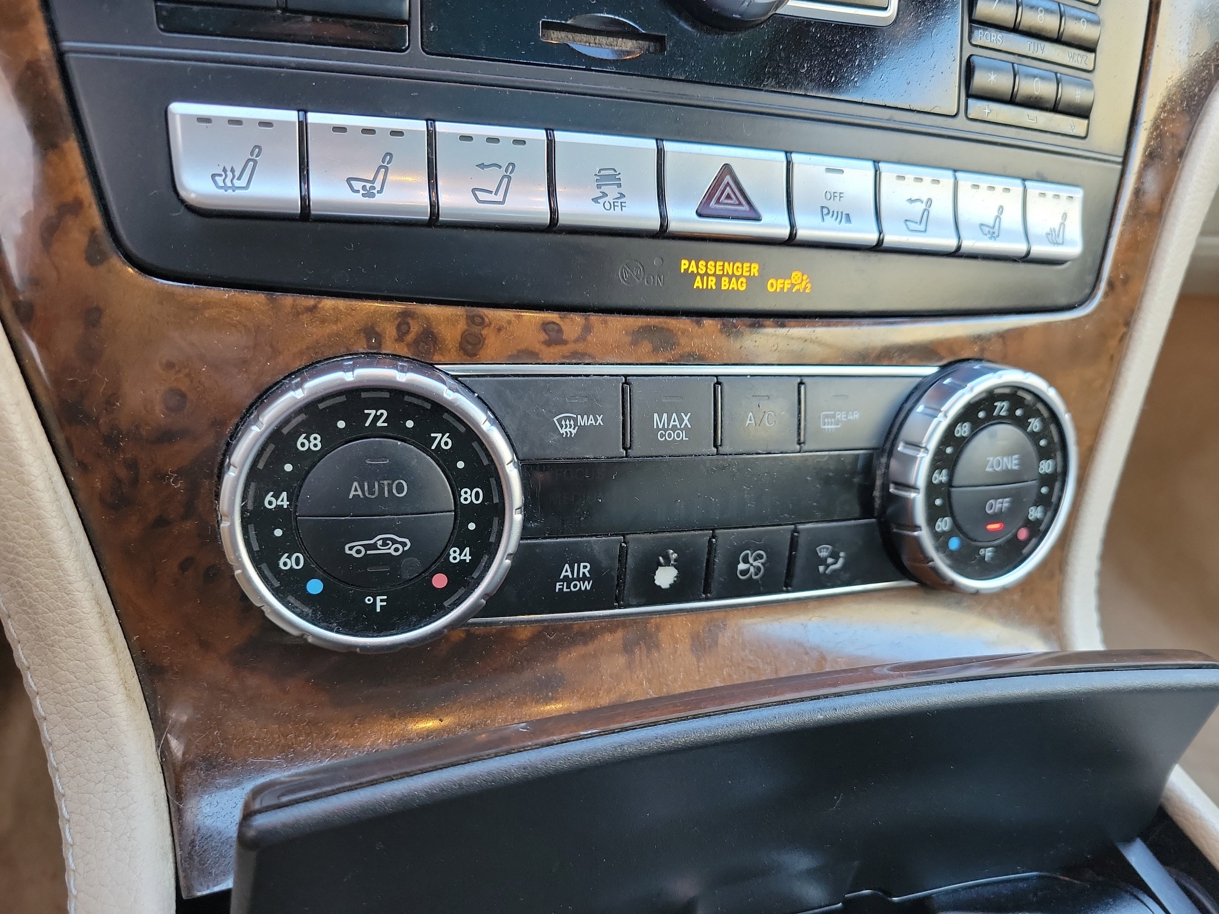 Used 2014 Mercedes-Benz SL 550 image 16