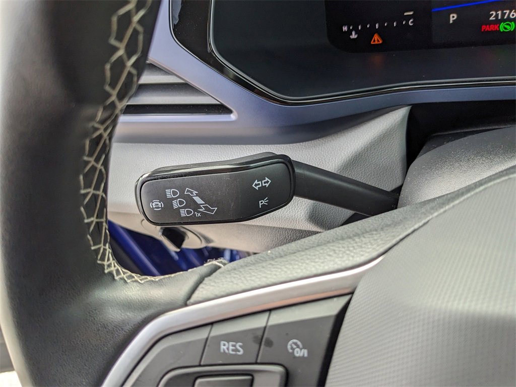 Certified 2023 Volkswagen Taos SE image 34