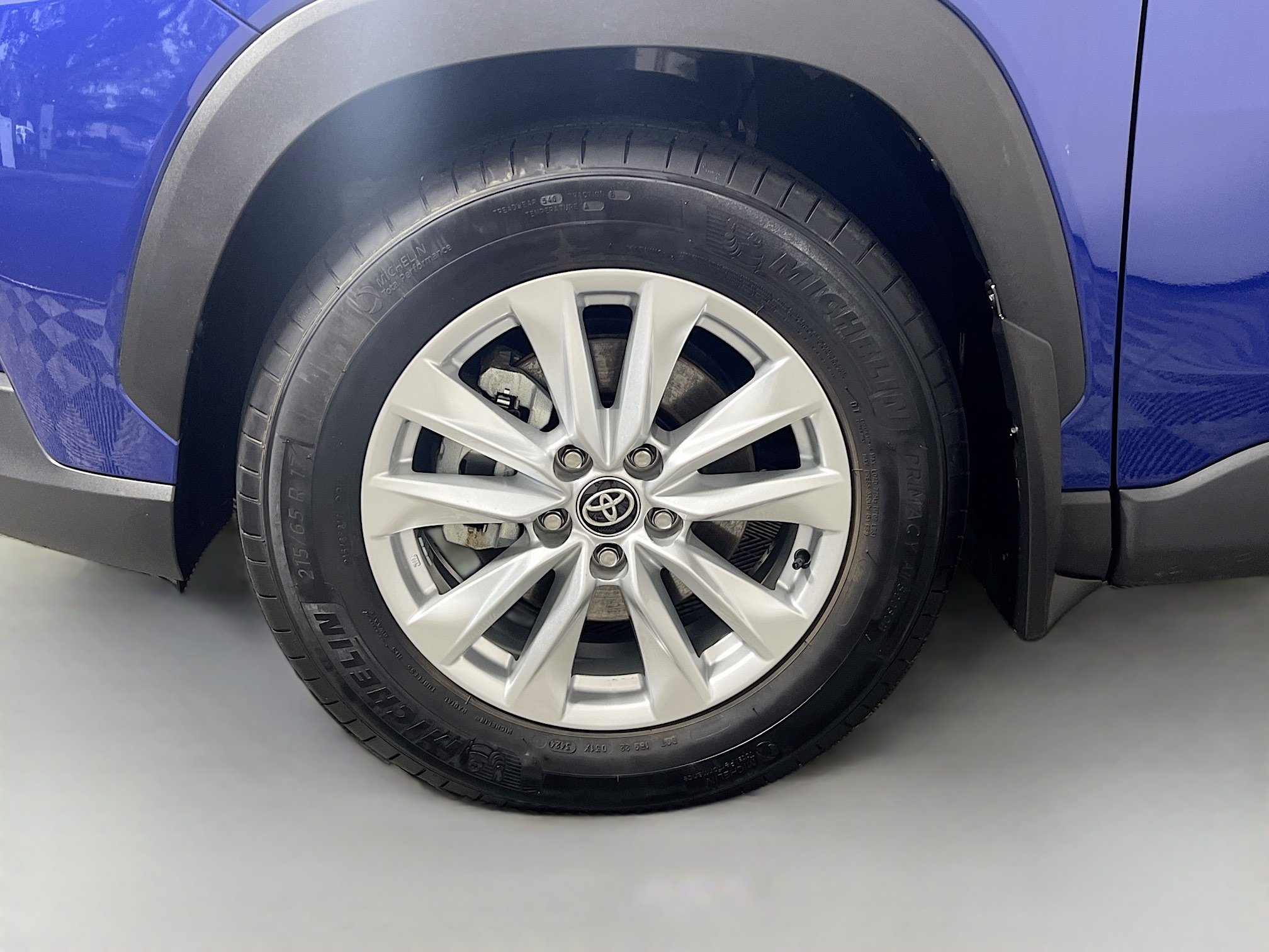Used 2024 Toyota Corolla Cross LE FWD image 14