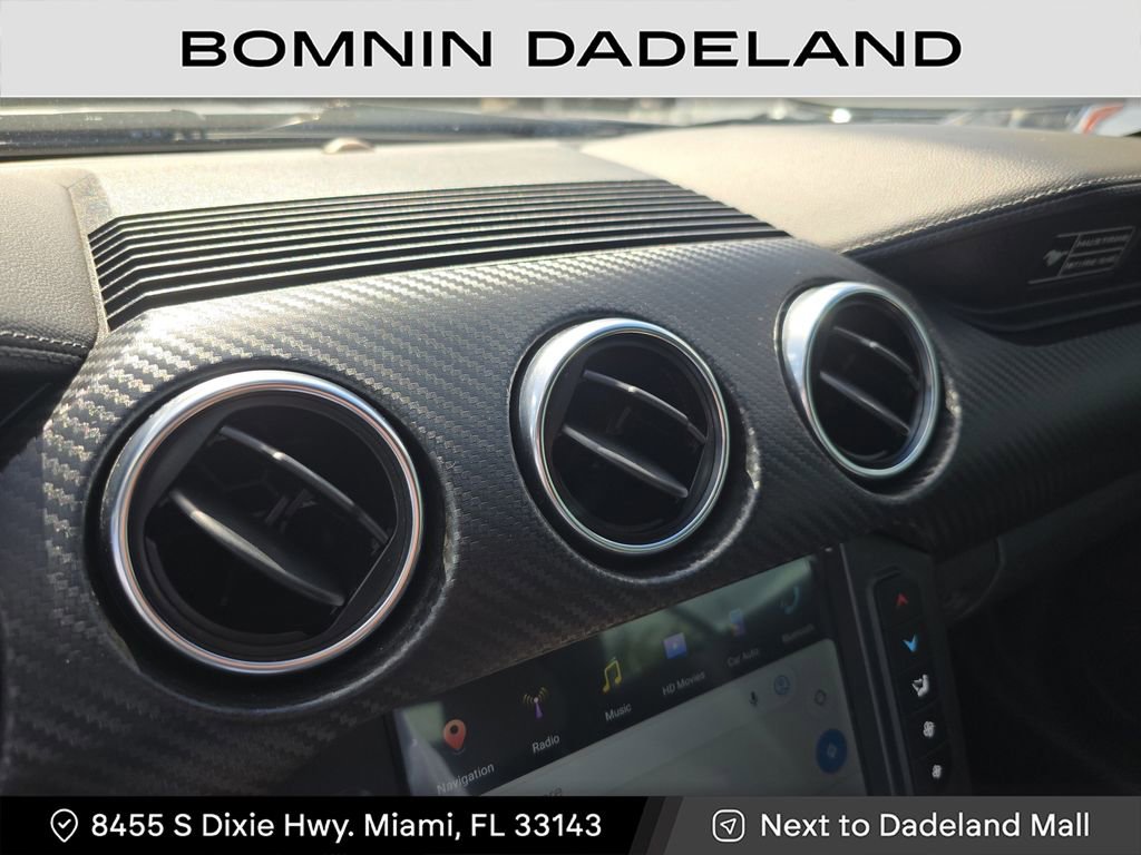 Used 2020 Ford Mustang Convertible image 19