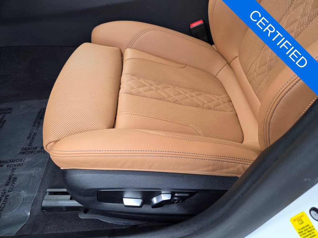 Used 2023 BMW 540i w/ Premium Package RWD image 30