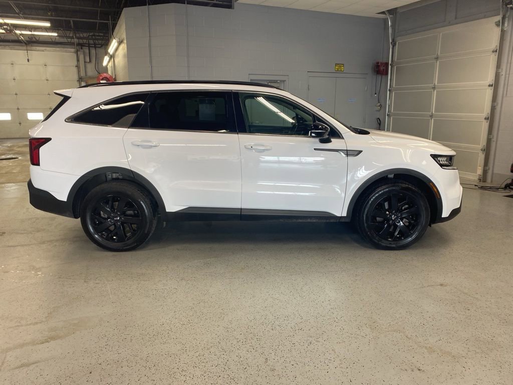 Used 2021 Kia Sorento S w/ Panoramic Sunroof Package image 9