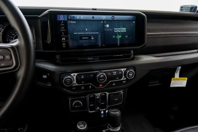 Used 2025 Jeep Gladiator Sport image 67