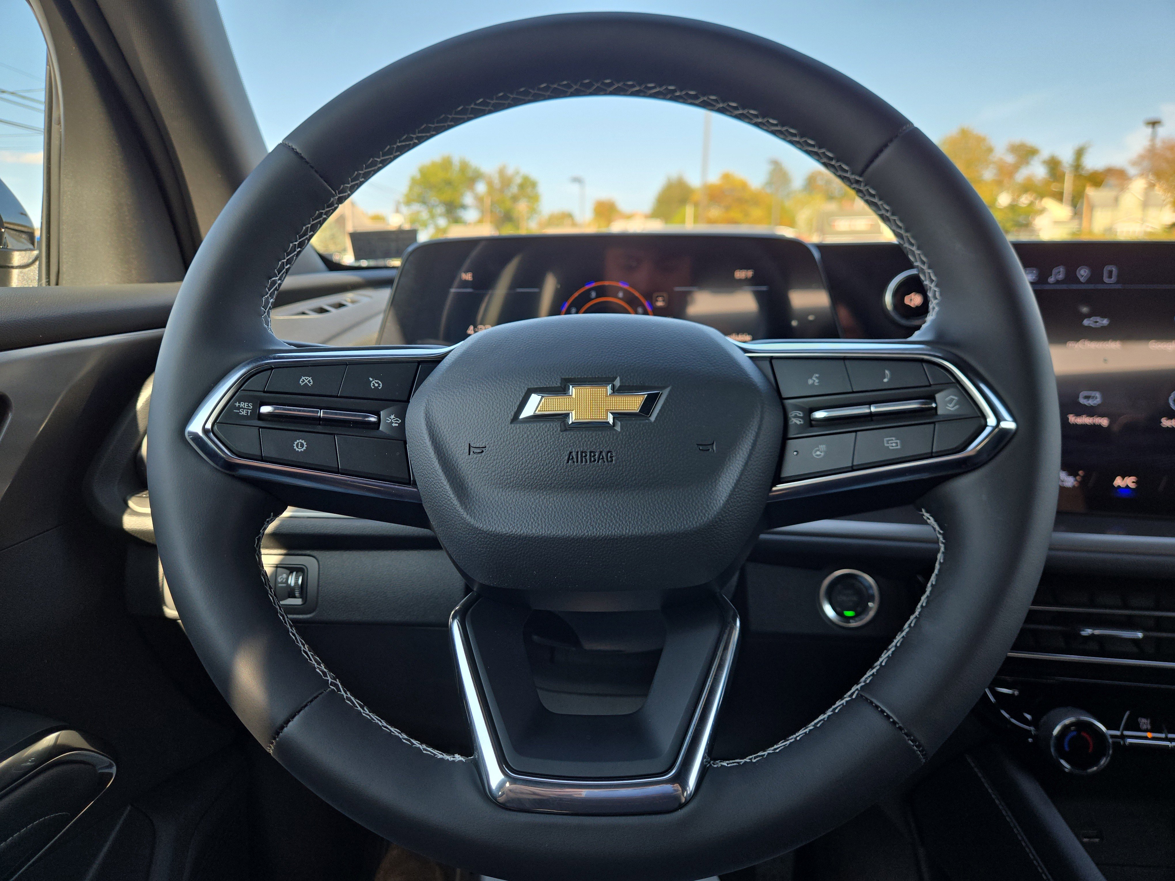 New 2026 Chevrolet Traverse LT w/ Driver Confidence Package image 18