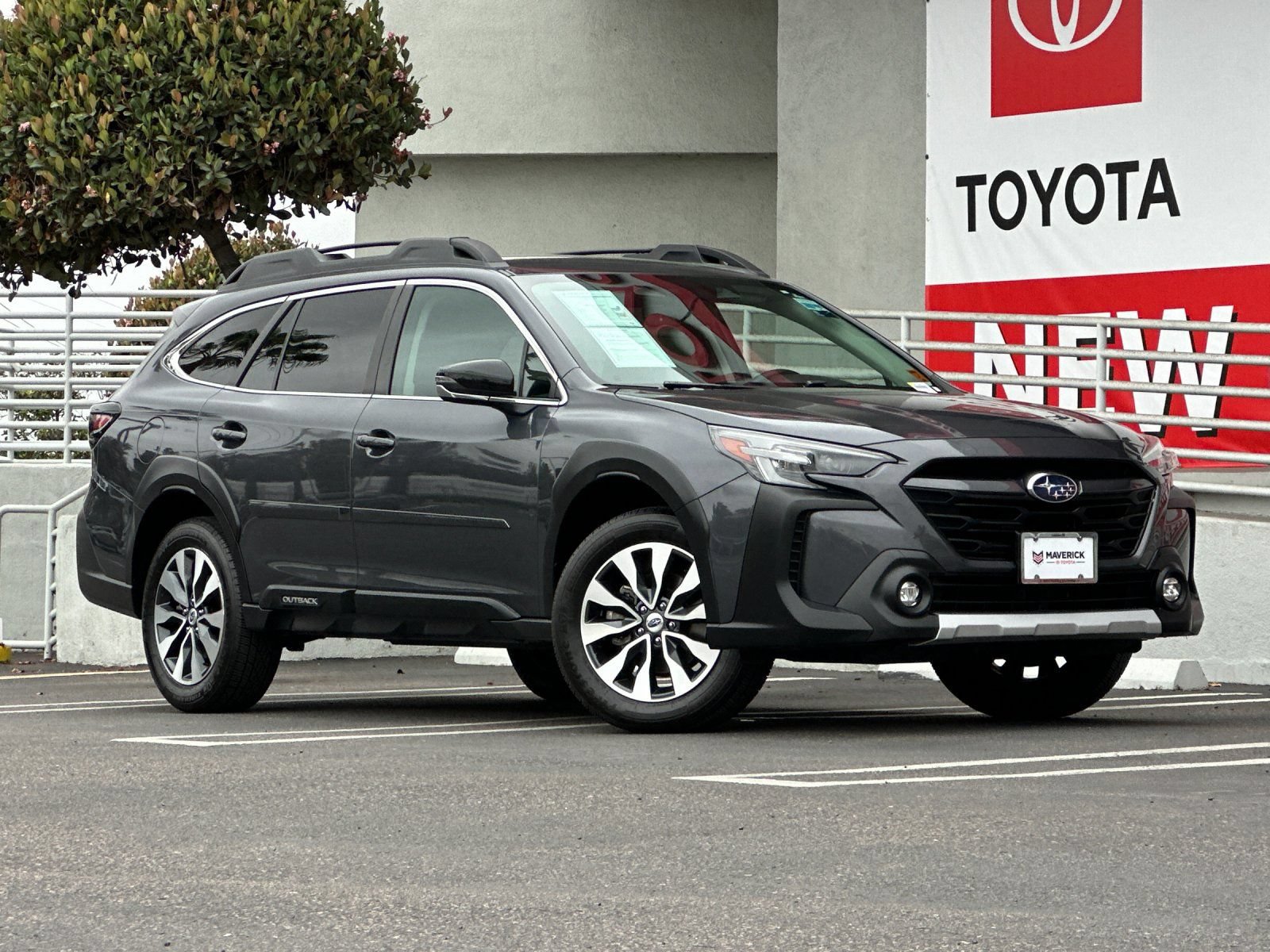 Used 2023 Subaru Outback Limited AWD/4WD image 8