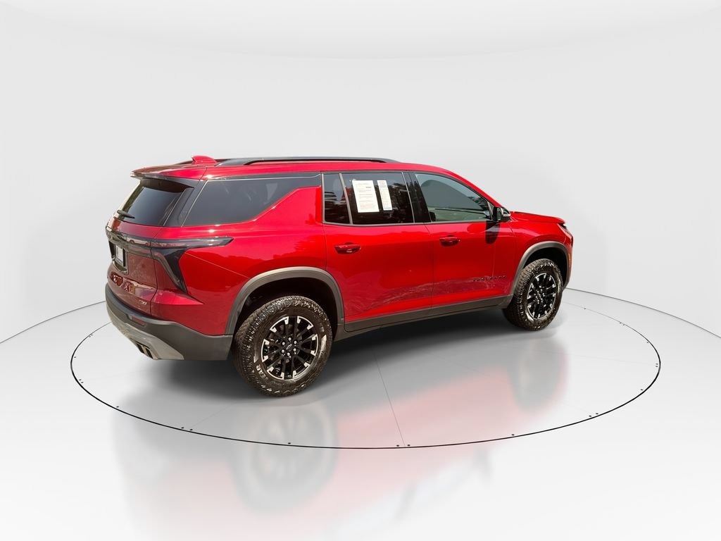Used 2025 Chevrolet Traverse Z71 w/ Driver Confidence Package AWD/4WD image 8
