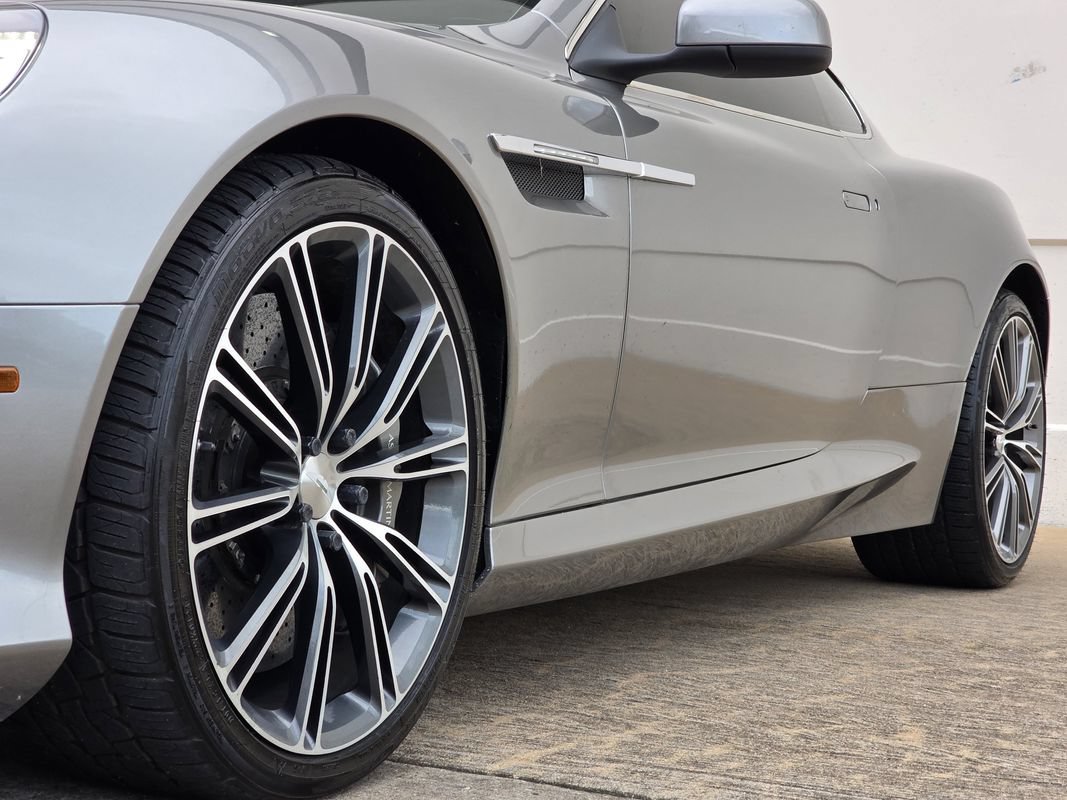 Used 2012 Aston Martin Virage Coupe RWD image 38