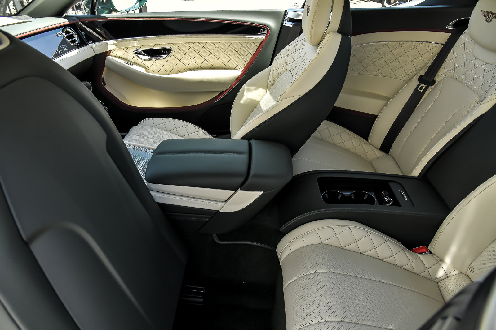 Used 2024 Bentley Continental GT Mulliner image 33