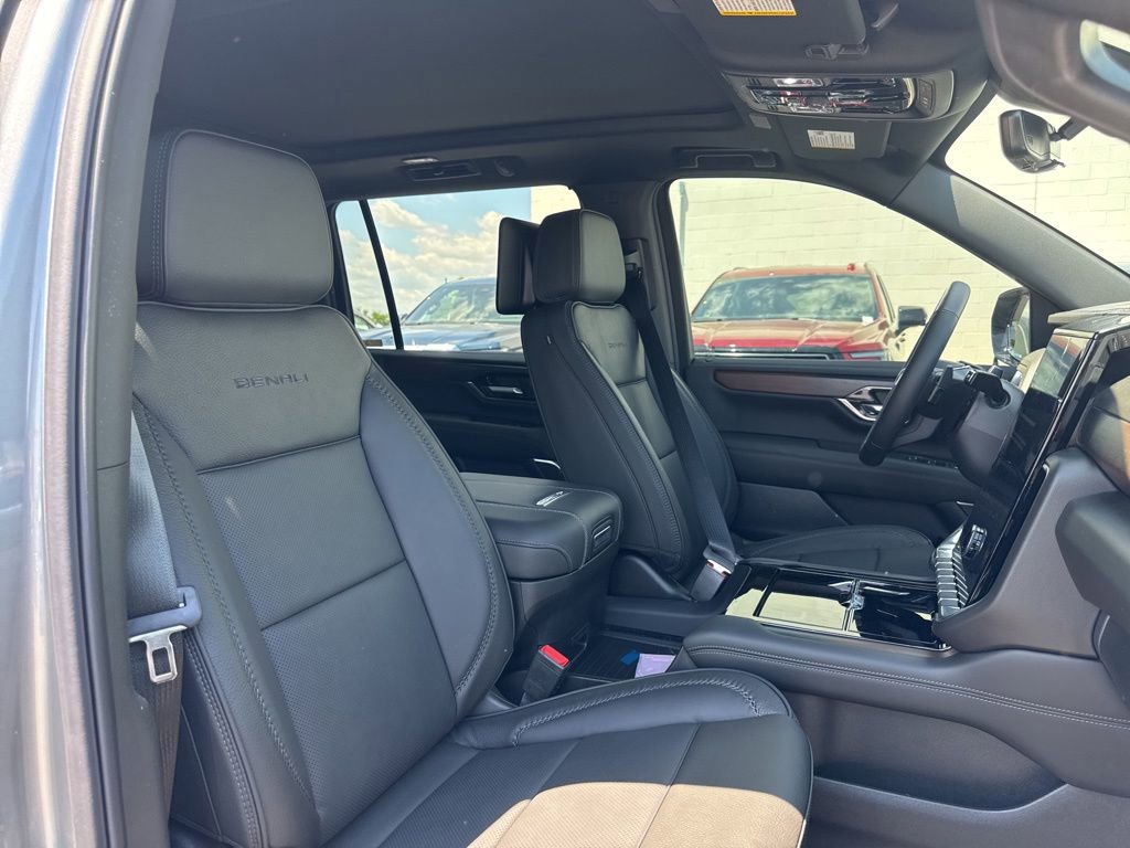 New 2026 GMC Yukon XL Denali w/ Denali Reserve Package AWD/4WD image 19