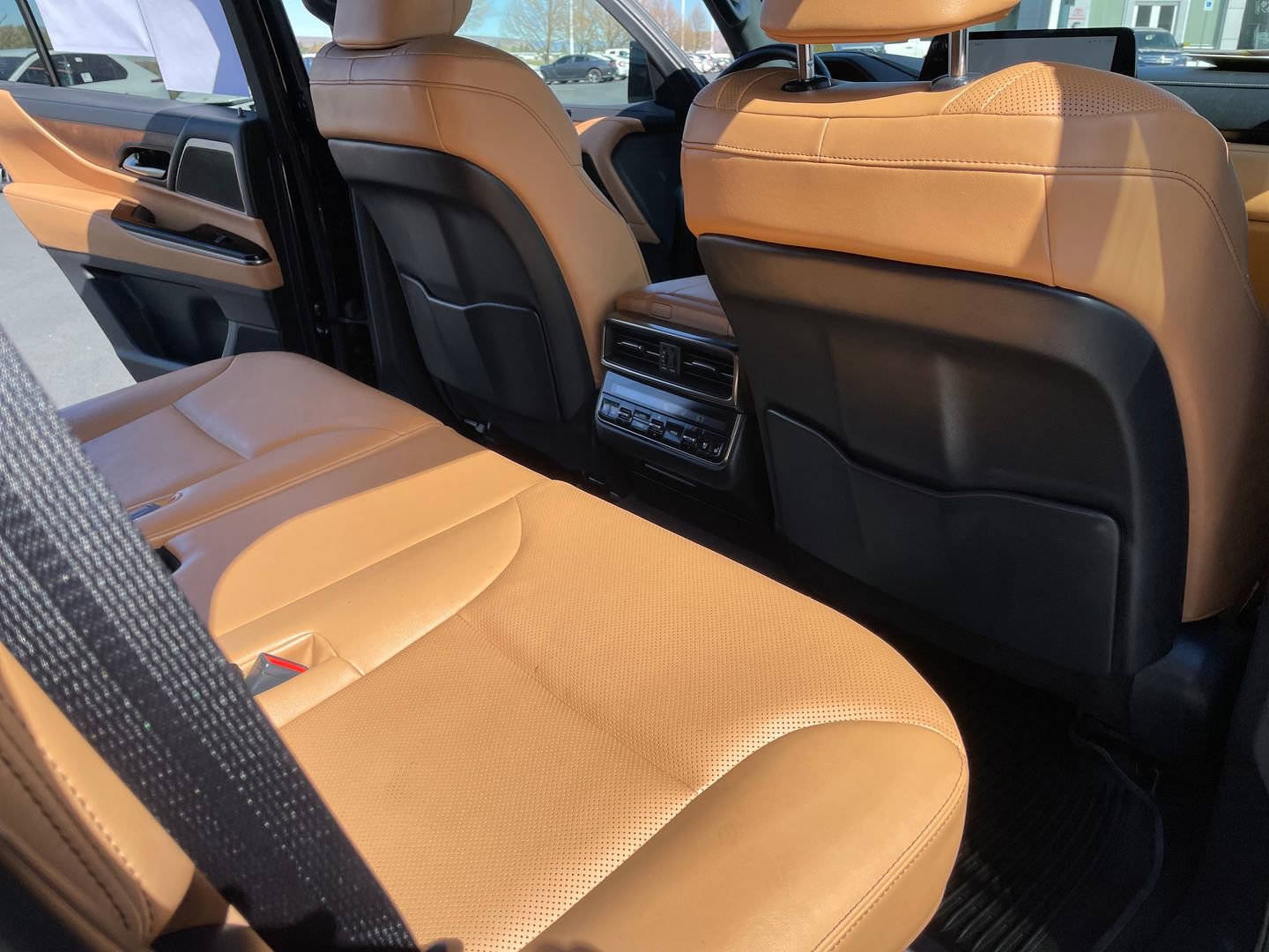 Used 2024 Lexus LX 600 4WD w/ Interior Upgrade Package image 18