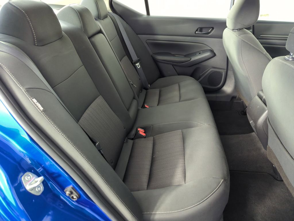 Used 2025 Nissan Altima 2.5 SV image 31