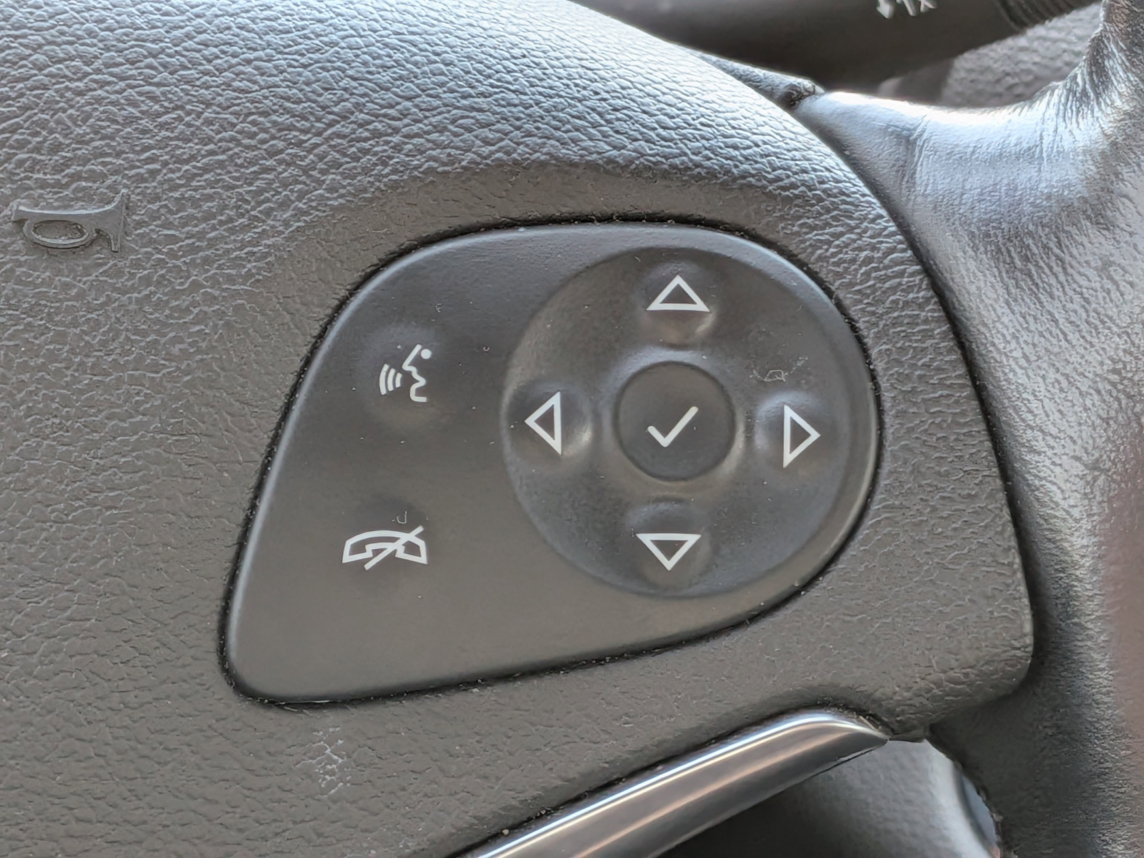 Certified 2018 Chevrolet Impala Premier w/ Premier Confidence Package image 24