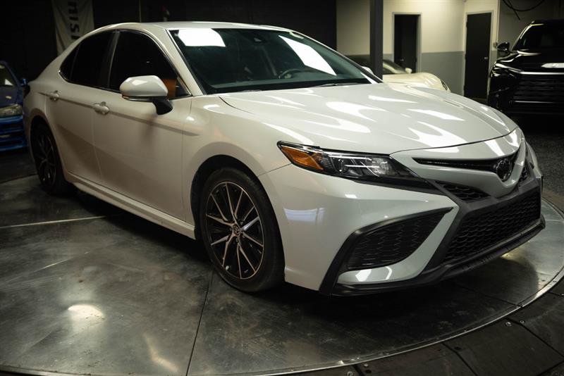 Used 2023 Toyota Camry SE w/ Cold Weather Package AWD/4WD image 5