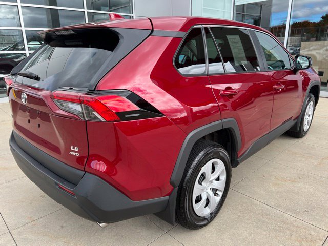 Used 2024 Toyota RAV4 LE AWD/4WD image 8