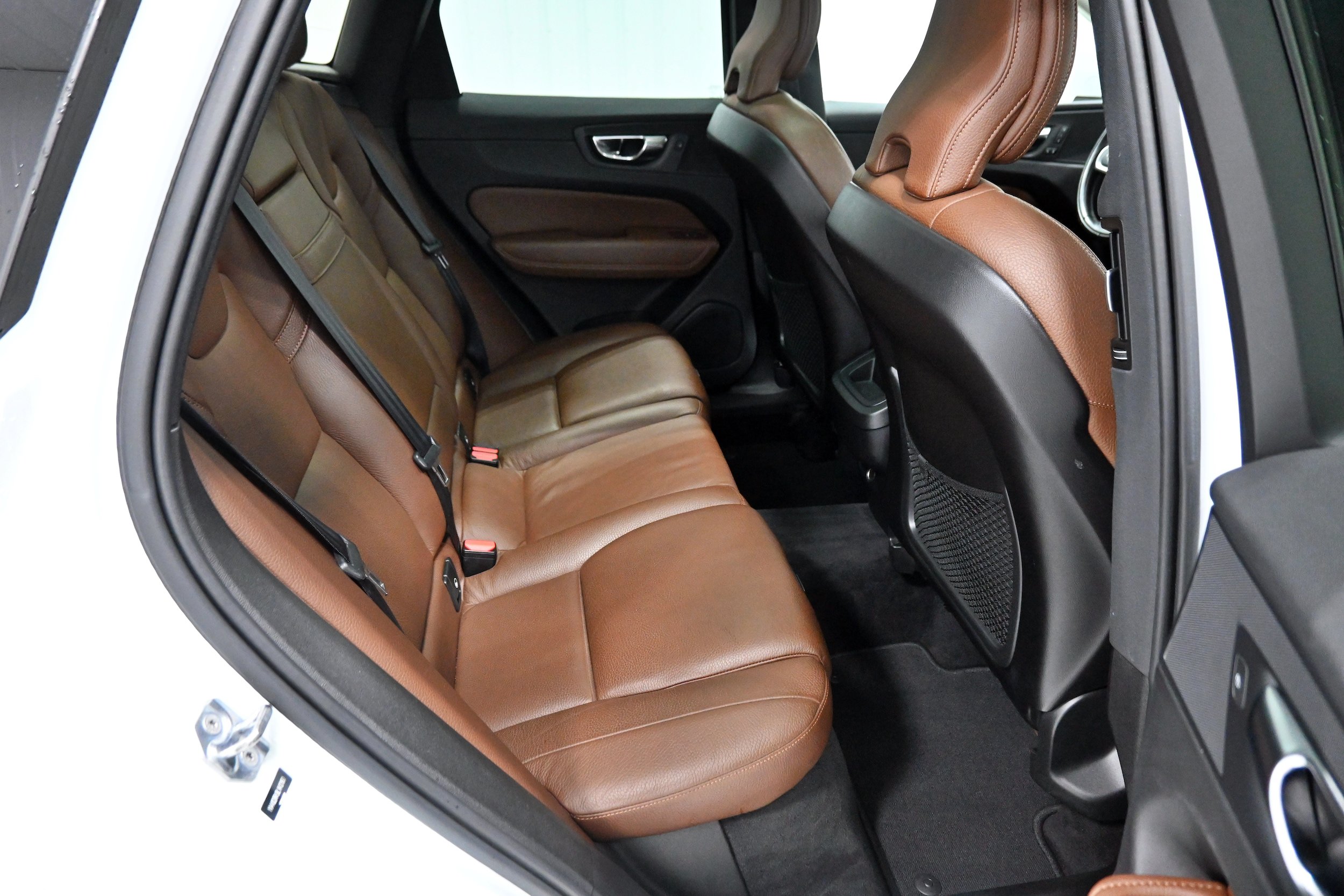 Used 2020 Volvo XC60 T5 Momentum w/ Protection Package Premier AWD/4WD image 31