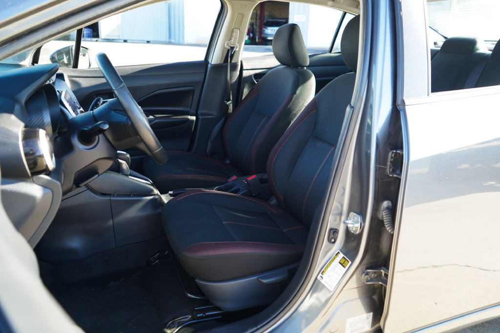 Used 2020 Nissan Versa SR w/ Convenience Package FWD image 7
