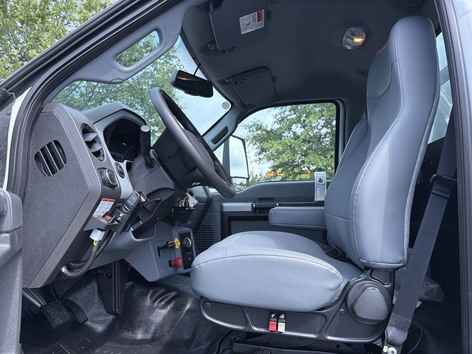 New 2027 Ford F750 2WD Regular Cab Super Duty image 24