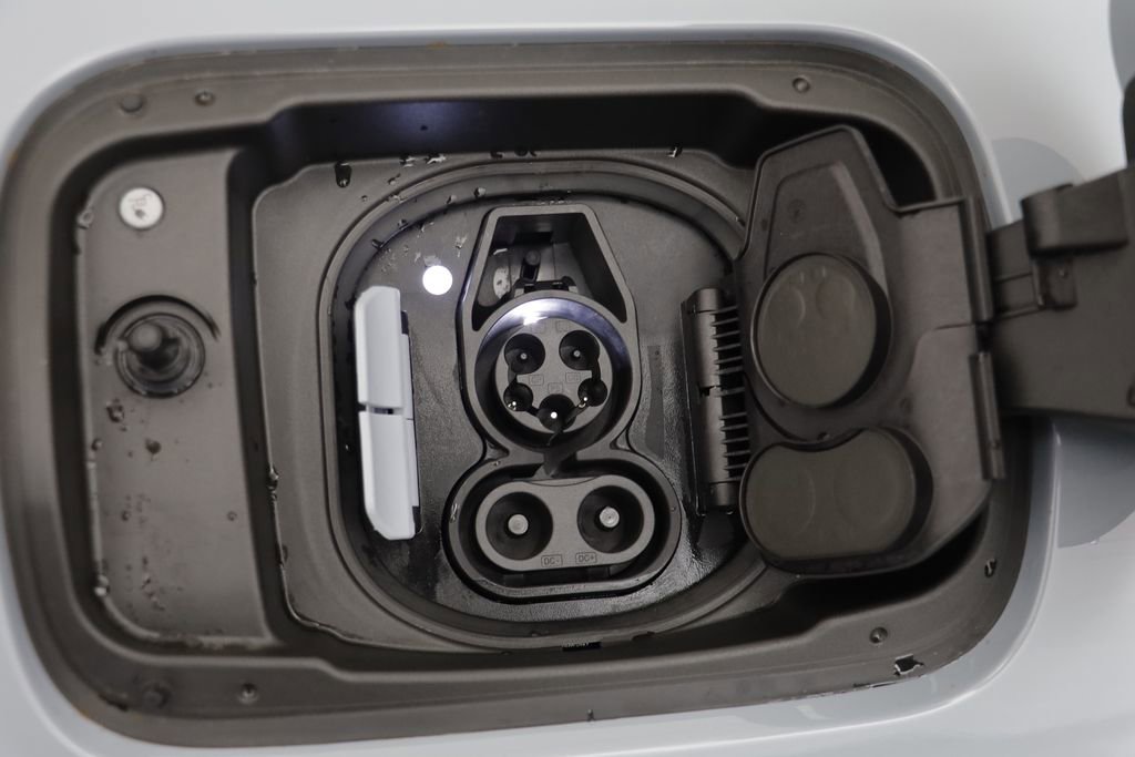 New 2026 BMW i4 M60 w/ Premium Package AWD/4WD image 19