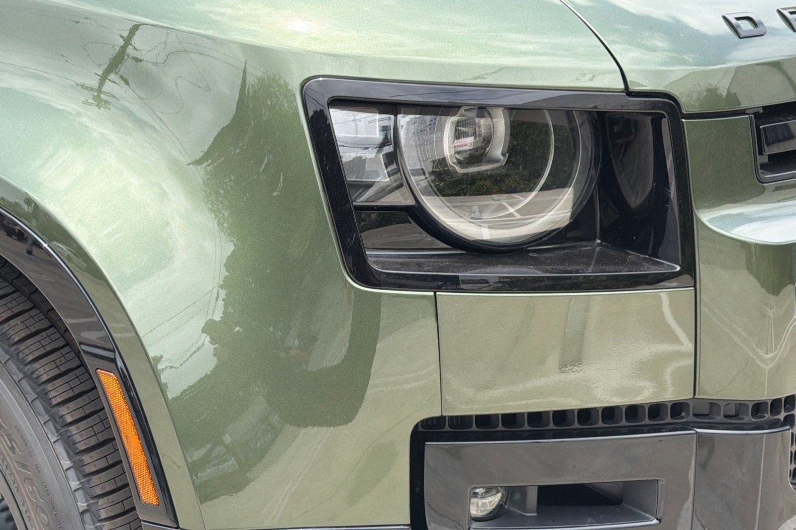 New 2026 Land Rover Defender 110 X-Dynamic SE AWD/4WD image 11