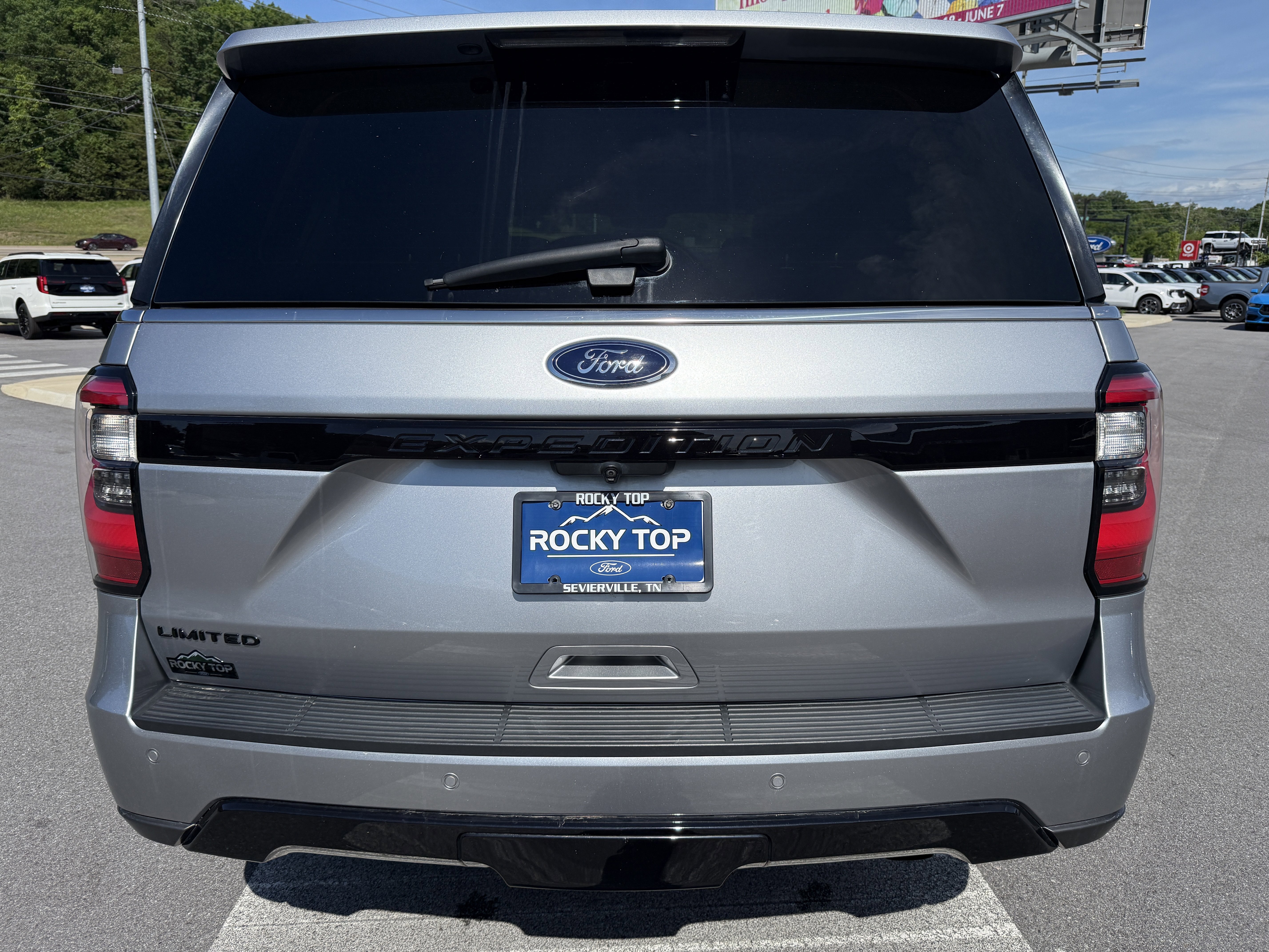 Used 2021 Ford Expedition Limited AWD/4WD image 6
